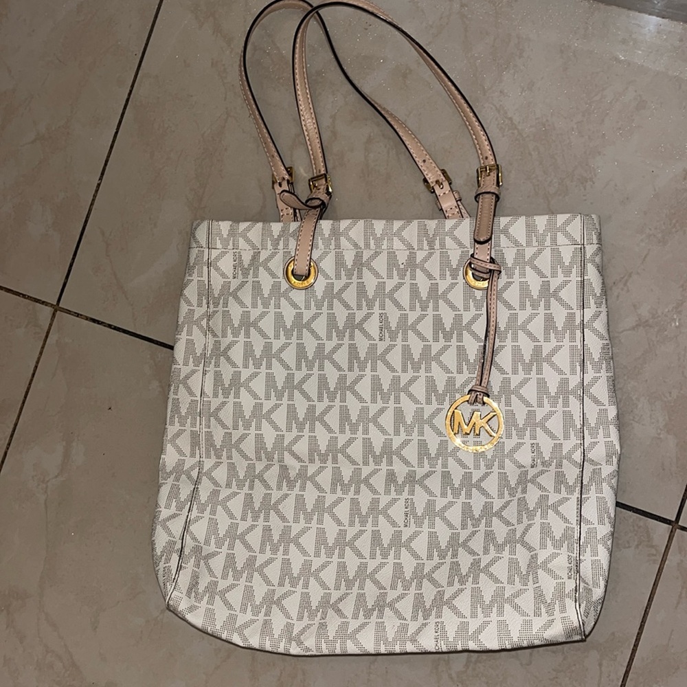 Michael Kors vainilla tote❤️